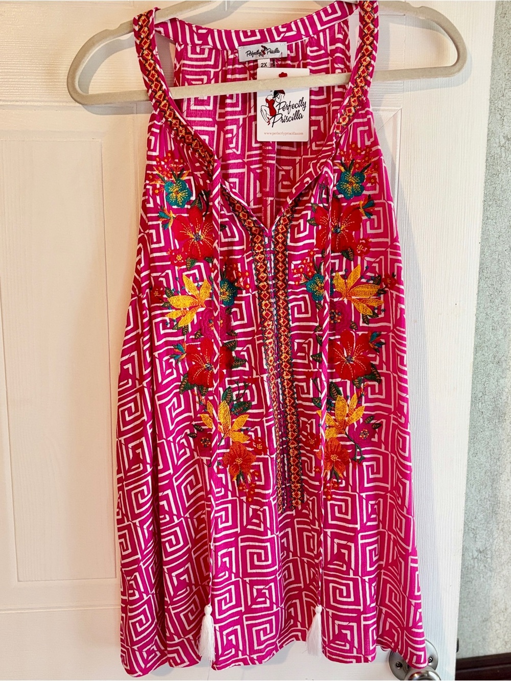 BNWT Perfectly Priscilla 2X Pink Embroidered Boho Tank Top Tassel Floral Rayon